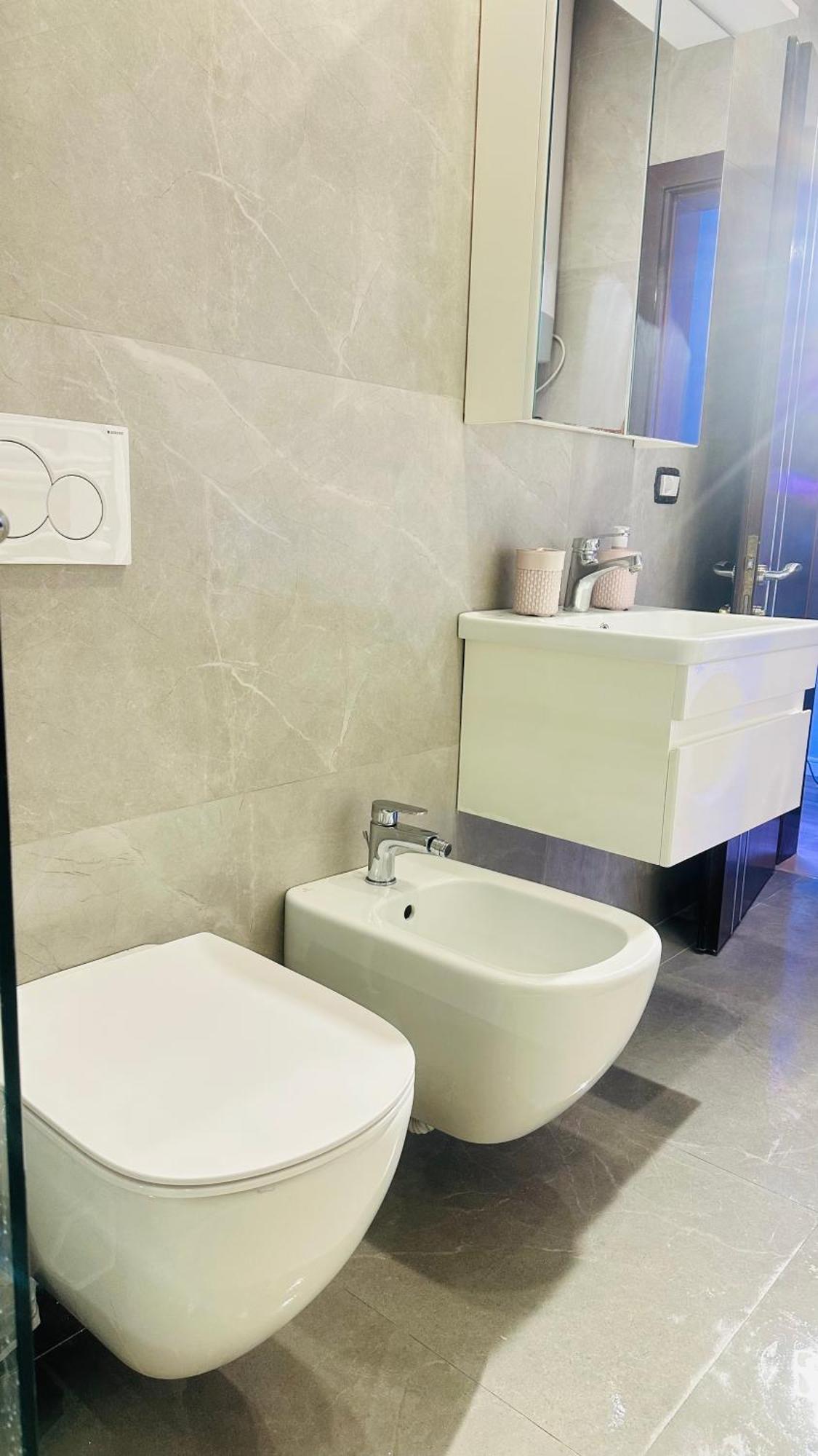 Bllok: Central Cozy Stay, 24/7 Self Check-In Tirana Kültér fotó