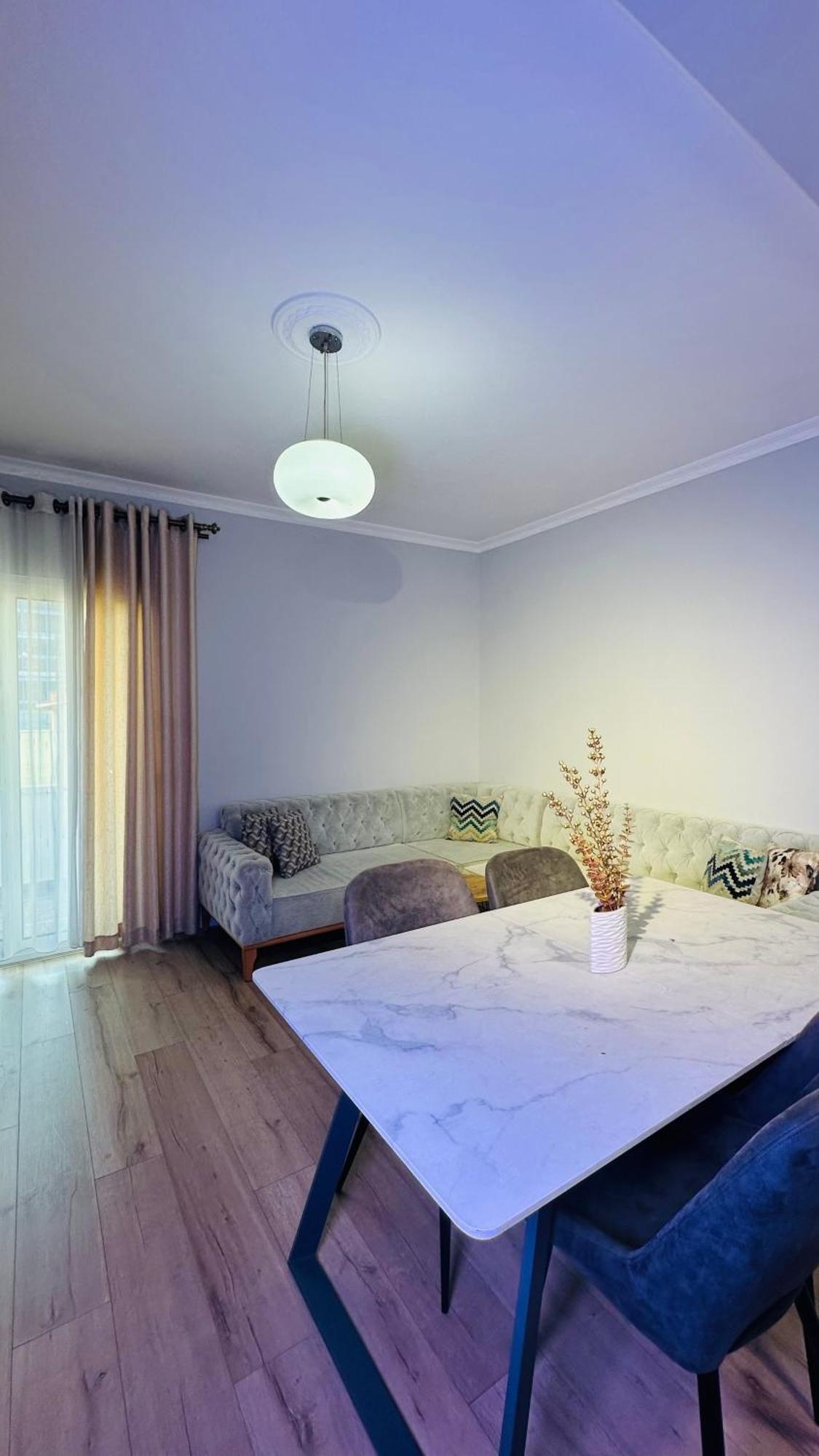Bllok: Central Cozy Stay, 24/7 Self Check-In Tirana Kültér fotó